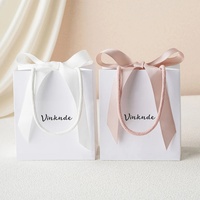 Sacs en papier blancs 13,5*15,5*7,5 cm avec ruban satiné, logo personnalisé estampé à chaud, pour bijoux, montres, lunettes, cadeaux, présentations professionnelles