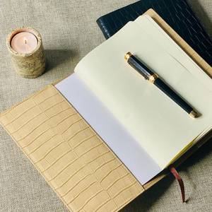 Cao Cấp Cá Nhân Croc Nổi Máy Tính Xách Tay Cho Điều Hành Kinh Doanh Quà Tặng Công Ty Thanh Lịch Chữ Lồng Văn Phòng Tạp Chí Da - Product Image 4