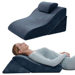 Almohada de espuma Du Babo con forma triangular, cojín ergonómico para lectura y descanso. - Product Image 1