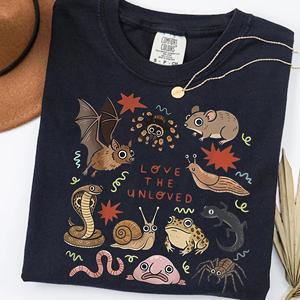 Maglietta OEM ODM 'Love The Unloved', T-Shirt con Animali Straniari, Maglietta Retrò di Entomologia, Regalo per Appassionati di Scienza e Biologia - Product Image 2