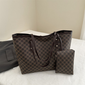 Sac à main bandoulière 2025 avec chaîne, sac fourre-tout de luxe tendance pour femmes, grands sacs fourre-tout à bandoulière - Product Image 4