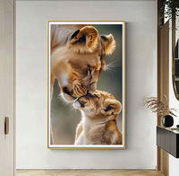 Tableau mural moderne sur toile : Mère lion et jeune lion, impression animalière émouvante, peinture encadrée prête à poser pour la décoration de chambre d'enfant