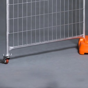 Vente en gros de clôtures temporaires en maille galvanisée de style australien, durables, pour la cour et le contrôle des foules, avec livraison rapide - Product Image 1