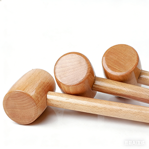 Mazzuolo <span class=keywords><strong>in</strong></span> <span class=keywords><strong>Legno</strong></span> di Faggio Massiccio Personalizzato, Utensile da Cucina per Frutti di Mare, Mazzuolo per Granchi, Attrezzi Manuali per Installazioni Domestiche - Product Image 1