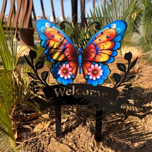 Decoración de Jardín Moderna con Diseño de Mariposas y Flores, Letrero Redondo de Metal Negro para Exteriores, Adornos de Jardín para Negocios - Product Image 1