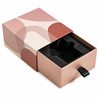 Boîte à parfum abstraite rose terre cuite personnalisée avec tiroir à ouverture droite et insert noir pour marques de détail et vente en gros