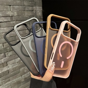 เคสโทรศัพท์แบบใสแม่เหล็กดูดติดหรูหราสำหรับ iPhone 17 16 Pro Max 15 14 13 12 Plus, เคส iPhone 17 สีส้มด้าน - Product Image 3
