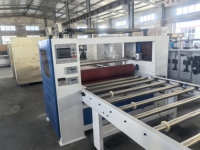 Machine de laminage de placages en film PVC et PET avec application de colle PUR pour contreplaqué 4x8 pieds, pour ligne de production de panneaux à base de bois