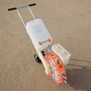 Semoir agricole à double 5 buses à pousser à la main pour l'ensemencement + la fertilisation de l'arachide et du maïs - Product Image 4