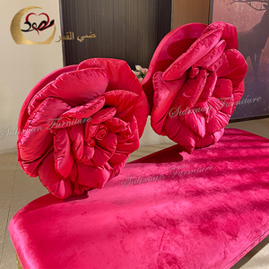 Sofá Moderno de Terciopelo Rosa con Respaldo de Rosas, de Tres Plazas, para Bodas, Comedor, Sala de Estar, Hotel y Apartamento, Personalizable - Product Image 5
