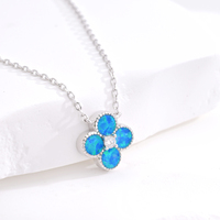 Collier pendentif trèfle à quatre feuilles porte-bonheur en argent sterling 925 plaqué or de haute qualité avec opale bleue
