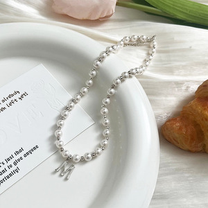 Collier de perles en argent Sterling S925 avec pendentif lettre M pour femmes, chaîne de clavicule de style coréen, à porter au quotidien - Product Image 2