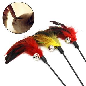 Varitas de Plástico con Plumas para Gatos, Juguete Divertido con Plumas de Colores Aleatorios, Venta al por Mayor - Product Image 2