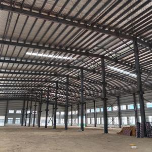 Edificio Agrícola con Estructura de Acero Ventilada, Diseño de Luz Natural para Almacenamiento Agrícola y Taller - Product Image 6
