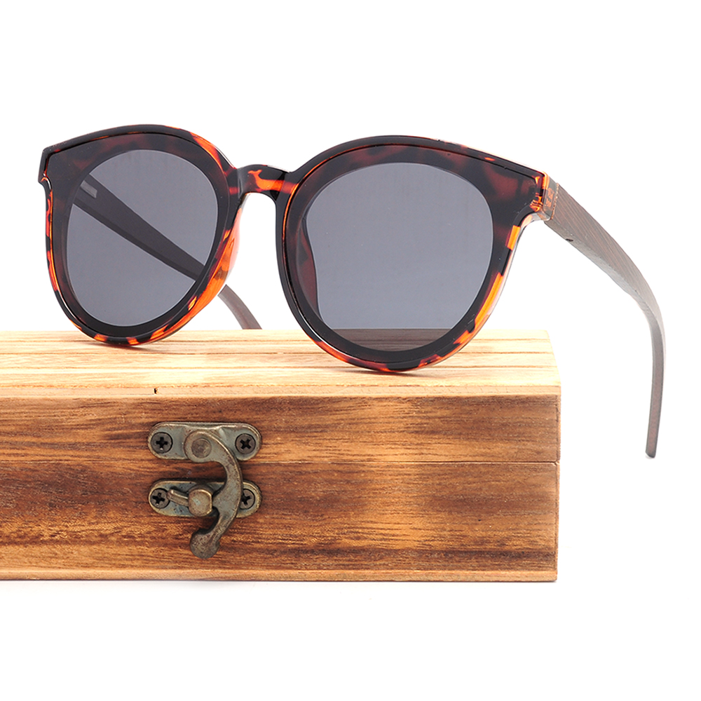 Trova le migliori occhiali da sole in legno marche Produttori e occhiali da  sole in legno marche per italian Speaker Mercato in alibaba.com