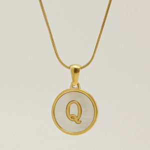 <span class=keywords><strong>Venta</strong></span> Directa <span class=keywords><strong>de</strong></span> Fábrica, Collar con Colgante <span class=keywords><strong>de</strong></span> Acero Inoxidable, Cadena <span class=keywords><strong>de</strong></span> <span class=keywords><strong>Serpiente</strong></span>, Inicial <span class=keywords><strong>de</strong></span> Concha Natural, 26 Letras, Chapado en Oro - Product Image 4