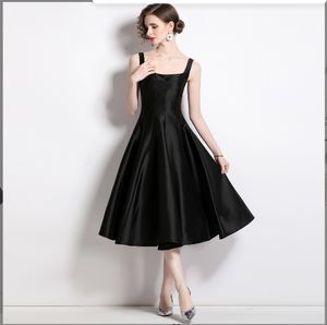 Robe rétro de couleur unie de style français Hepburn - Product Image 4