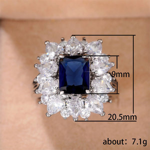 Anello con Accento Blu per Donne, Elegante Stile Intarsiato, Accessorio Moderno da Dito - Product Image 5
