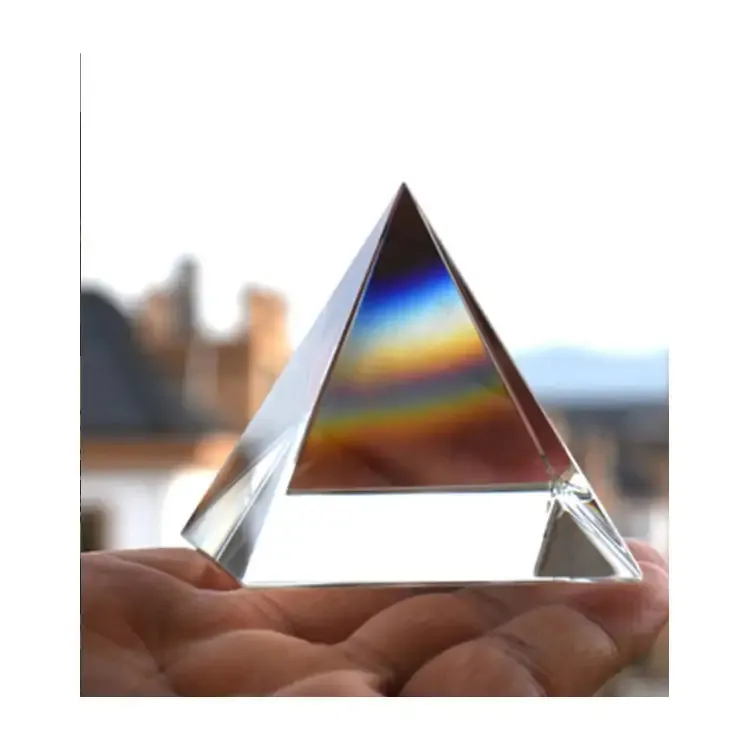 Trophée de cristal JY Design gratuit Trophée de pyramide d'obsidienne Vente en gros Nouveaux produits Bon marché Souvenir de haute qualité