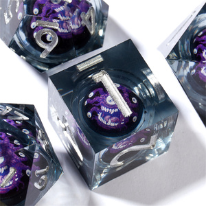 Juego de dados de núcleo líquido poliédrico D & D 7 de dragón y mazmorra de resina de borde afilado D20 D12 D10 D8 D6 D4 - Product Image 4