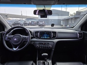 Auto Usado Sin Problemas Mecánicos, Marca Coreana Sportage 2016, 4ª Generación, SUV Diésel, Sistema de Llave Inteligente, Navegación, Asientos con Calefacción - Product Image 4