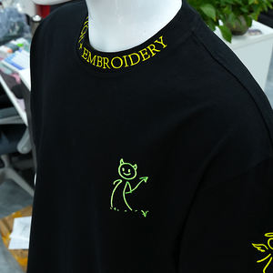 Camiseta Personalizada al por Mayor, 305G, de Alta Calidad, Unisex, de Algodón Grueso Tejido, con Bordado 3D, Corte Holgado, Antiarrugas - Product Image 3