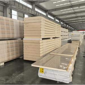 Paneles Sándwich de Lana de Roca Metálica Ignífuga de Alta Calidad de 100 mm para Techos de Almacenes y Aislamiento de Paredes en Proyectos de Ingeniería - Product Image 1