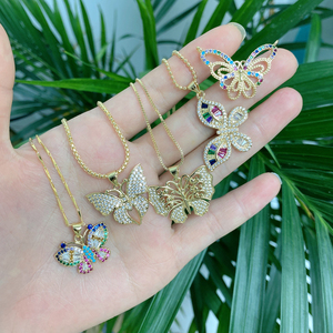Collier chaîne avec pendentif papillon plaqué or délicat, collier CZ, pendentif en forme de papillon coloré, collier de mode, bijoux - Product Image 1
