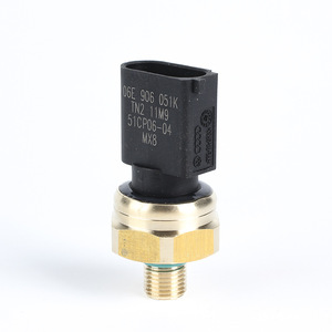 Sensor de Presión de Aceite 06E 906 051K para Uso Automotriz en A6 A4 A8 - Product Image 1