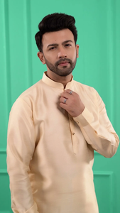 Ensemble Kurta Pyjama en Soie Dupion Doré Clair pour Homme, Coupe Classique, Tenue Traditionnelle Ethnique pour Mariages et Fêtes - Product Image 5