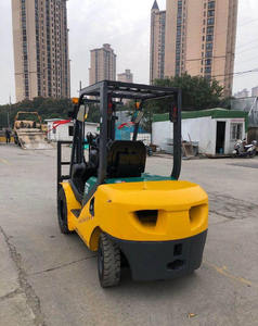 Para Komatsu FD30 Carretillas elevadoras diésel Camiones de transporte Alta calidad Usado Venta al por mayor Equipo pesado Fuente de alimentación Motor diésel - Product Image 5