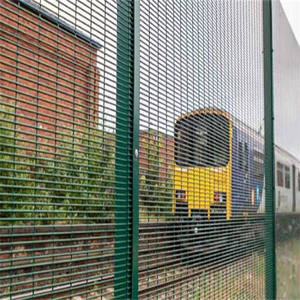 Valla de Seguridad Metálica Anti-Escalada 358 para Aeropuertos, Prisiones y Ferrocarriles - Product Image 3