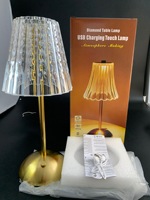 Lampe de table moderne SIMPSON en fer et acrylique doré, rechargeable, LED tactile, luxe, 30 cm de haut, pour événements de mariage, lumière de nuit