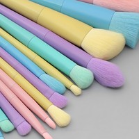 Outils de beauté 17 pièces ensemble de pinceaux de maquillage colorés cheveux synthétiques doux de qualité supérieure poudre cosmétique fard à paupières ensemble de pinceaux de maquillage