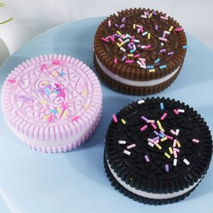 คุกกี้/บิสกิตน่ารัก ของเล่นบีบคลายเครียด บรรเทาความกดดัน ของเล่นบีบยืดหยุ่น ทำจากวัสดุ TPR สำหรับเด็กและผู้ใหญ่ ทุกเพศ - Product Image 2