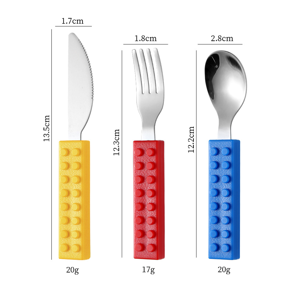 juego de cubiertos de colores