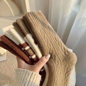 Tripulação Meias Inverno Quente Grosso Doce Design das mulheres de alta Qualidade Algodão-Um Tamanho para Uso Diário Macio e Confortável - Product Image 3
