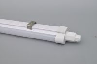 Luminaire LED Tri-Proof 18W 140lm par Watt IP65 IK08 CE ERP RoHS Garantie 5 ans Boîtier PC Blanc Naturel SMD2835 4000K CRI80