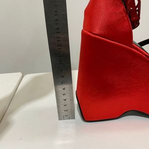 Escarpins en soie à talon compensé épais et plateforme haute, nouveau design pour femme - Product Image 6