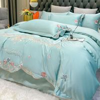 Ensemble de couette de luxe haut de gamme moderne avec quatre pièces en coton 100% comprenant des draps et une housse de couette. Ensemble de literie 100TC Thread Count