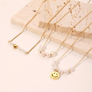 Collier tendance en acier inoxydable plaqué or 18 carats avec pendentif cœur en perles de coquillage pour femme - Product Image 3