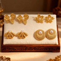 Boucles d'oreilles clous en acier inoxydable plaqué or PVD 18 carats inaltérable, motifs géométriques, perles, cœurs, fleurs, papillons pour femme