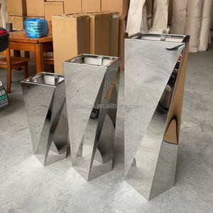 แจกันตั้งพื้นสีเงินขนาดใหญ่หรูหราทันสมัยของตกแต่งบ้านกระถางต้นไม้โลหะสำหรับตกแต่งในร่ม - Product Image 3