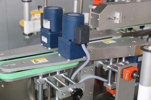 Machine d'étiquetage <span class=keywords><strong>automatique</strong></span> double face pour flacons de savon liquide, détergent, lotion cosmétique, prix usine SKILT, certifiée CE - Product Image 3