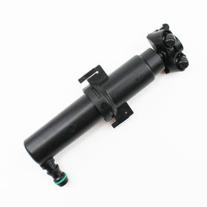 Pistolet de lavage de voiture Volkswagen Tiguan, pare-chocs avant et buse de phare 5ND955979 5ND955978 - Product Image 1