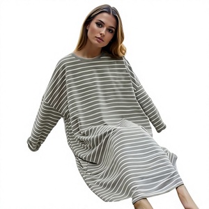 T-shirt ample à manches longues et col rond rayé pour femme, personnalisable avec des plumes, toutes saisons, 100% coton, séchage rapide, écologique - Product Image 4