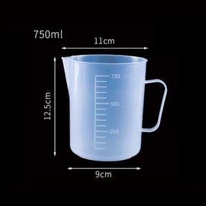 Tazas medidoras de 250ml~2000ml, venta al por mayor de fábrica, con asas graduadas, de plástico, para tiendas de té con leche, cocinas y uso doméstico. - Product Image 3