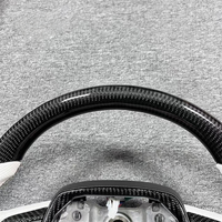 Volant de voiture personnalisé en fibre de carbone avec cuir perforé blanc, adapté à Toyota 8ème génération Camry Corolla CHR RAV4