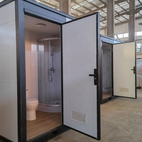 Salle de bain mobile prête à l'emploi en panneaux sandwich modernes avec structure en acier, lavabo, toilettes, extérieur, portable, luxe, garantie 3 ans