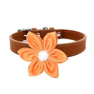 <span class=keywords><strong>Collar</strong></span> ajustable de flores PU para mascotas, <span class=keywords><strong>collar</strong></span> de cuero para perros y gatos, suministros para caminar - Product Image 2